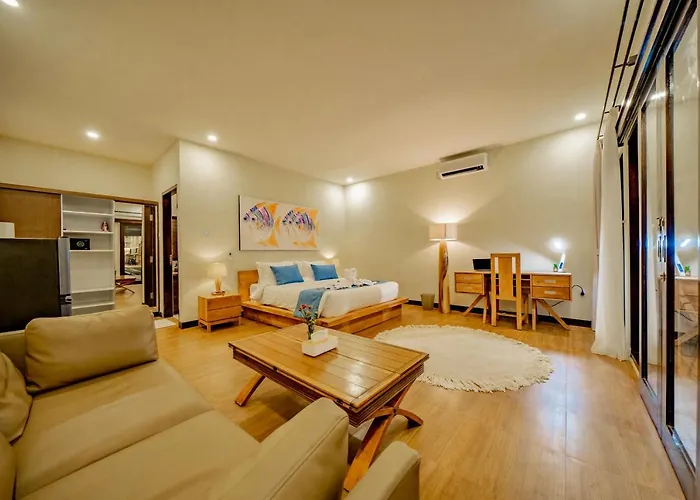 Domino - *new* Luxurious 2br W/ Pool @central * Seminyak (Bali)