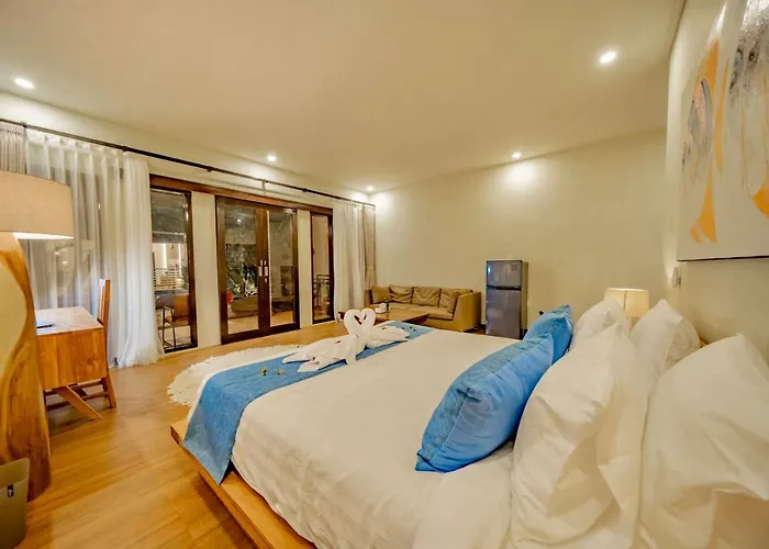 Villa Domino - *new* Luxurious 2br W/ Pool @central *