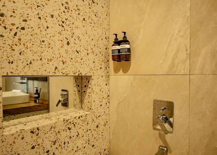 Domino - *new* Luxurious 2br W/ Pool @central Villa