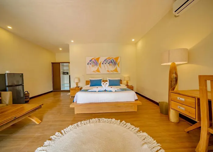 Villa Domino - *new* Luxurious 2br W/ Pool @central
