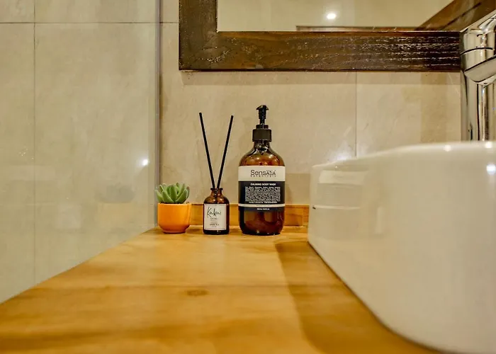 Villa Domino - *new* Luxurious 2br W/ Pool @central Seminyak (Bali)