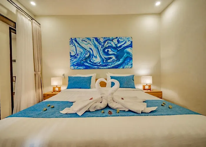 Domino - *new* Luxurious 2br W/ Pool @central Seminyak (Bali)
