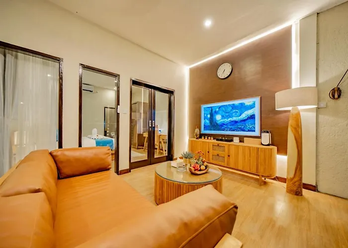 Domino - *new* Luxurious 2br W/ Pool @central