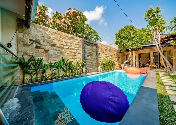 Domino - *new* Luxurious 2br W/ Pool @central *