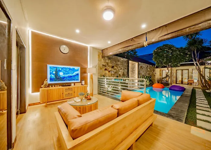 Domino - *new* Luxurious 2br W/ Pool @central * Seminyak (Bali)